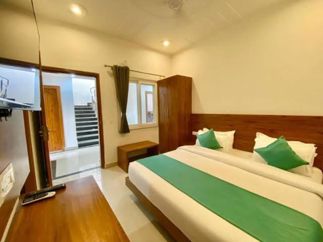 Triple One Hotel Tapovan Rishikesh,Near Laxman Jhula المظهر الخارجي الصورة