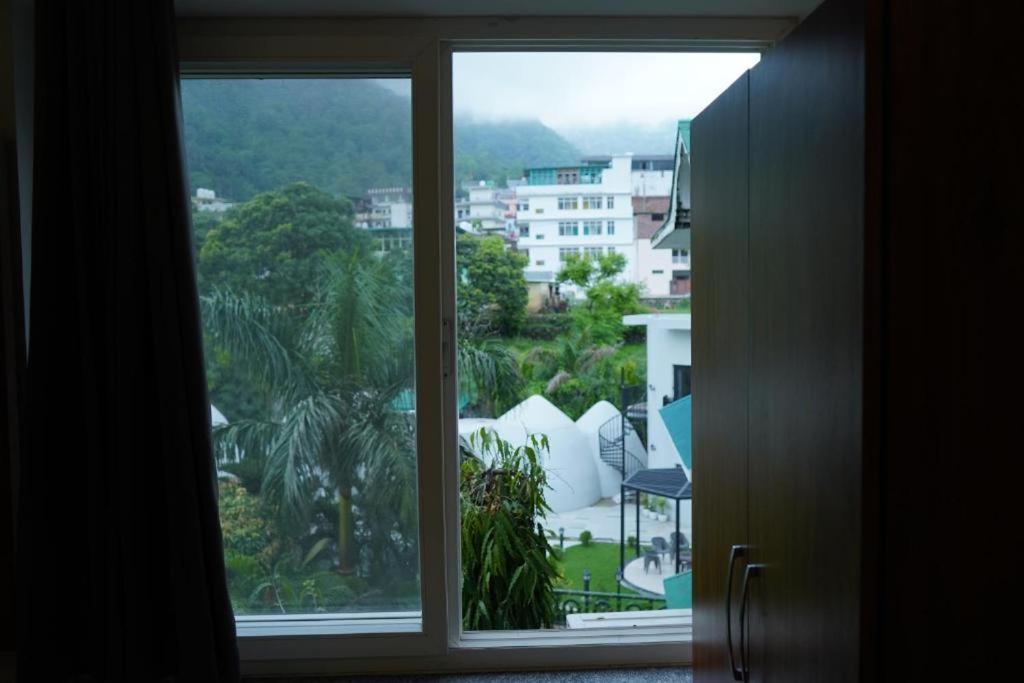 Triple One Hotel Tapovan Rishikesh,Near Laxman Jhula المظهر الخارجي الصورة